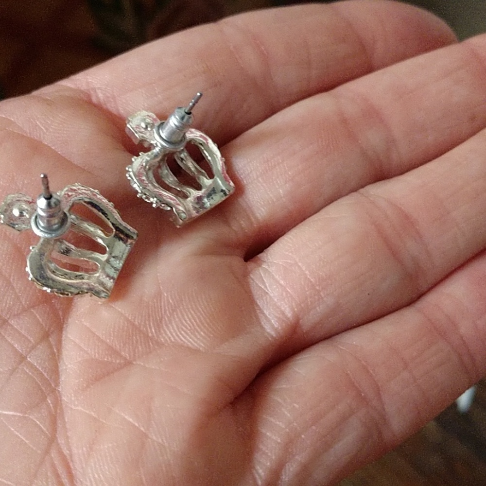 Jewelry - Picture 3 of 3